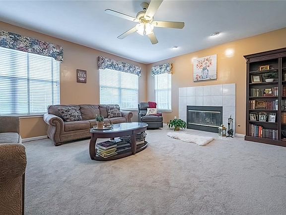 4th image of 6825 Bluffridge Ln