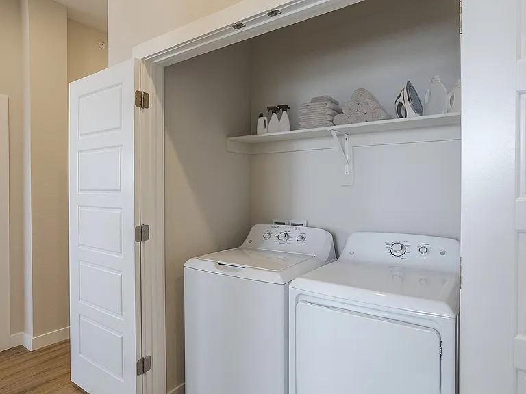 In Home Full-Size Washer & Dryer