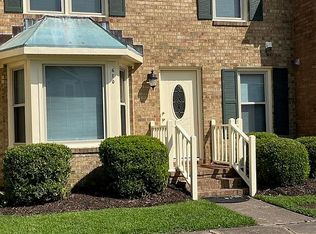 610 Thomas Nelson Dr, Virginia Beach, VA 23452