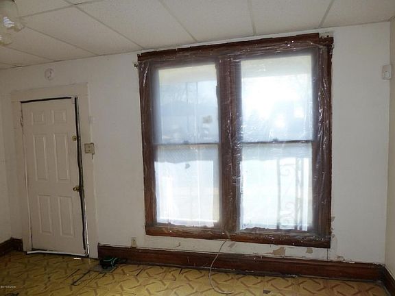 519 Heywood Ave - Interior 3