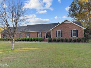 2701 One Iron St, Morehead City, NC 28557