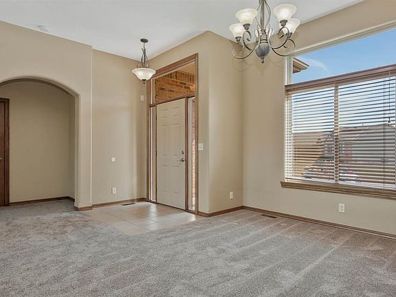 4th image of 1639 S Aspen Creek Dr