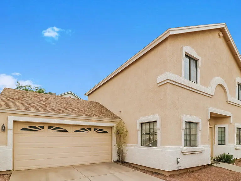 2028 W Columbine Dr — Photo 18