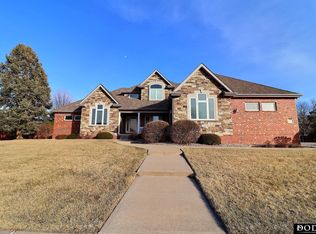 1350 N Bristolwood Dr, Fremont, NE 68025