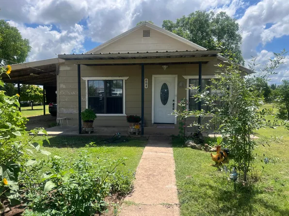 604 Hall St, Eldorado, TX 76936