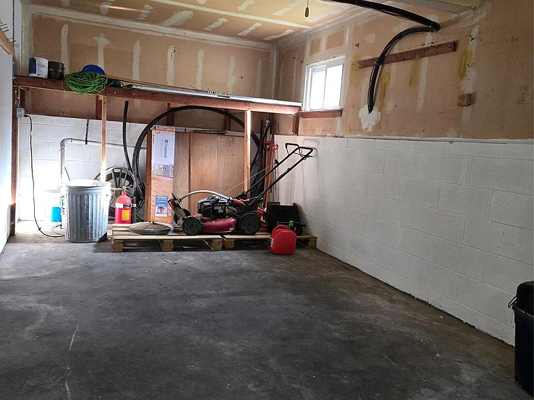 14 Lake Shore Dr — Photo 16