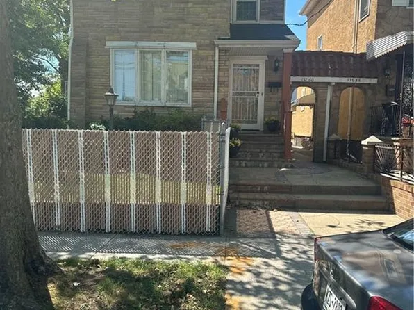 13760 233rd St, Rosedale, NY 11422