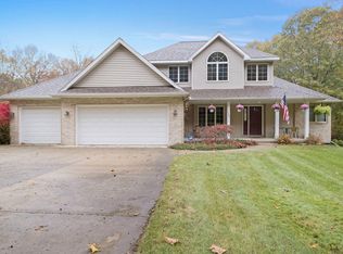 7001 Beaver Ridge Dr, Battle Creek, MI 49014