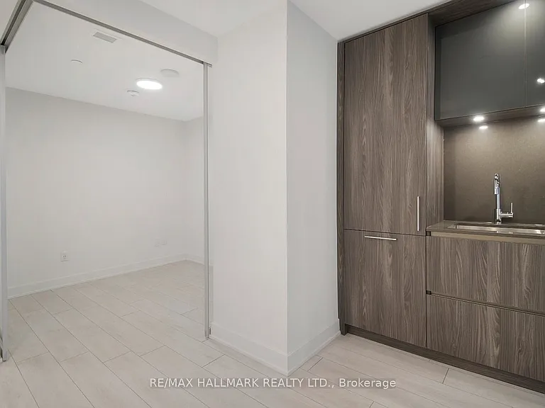 15 Mercer St #513 — Photo 2