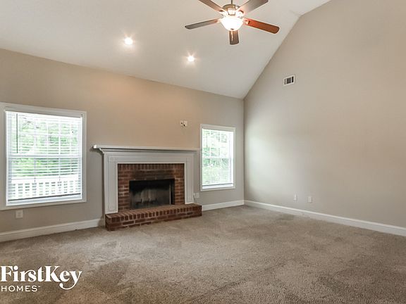 2nd image of 700 Graces Ct