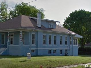 903 Alton St, Alton, IL 62002