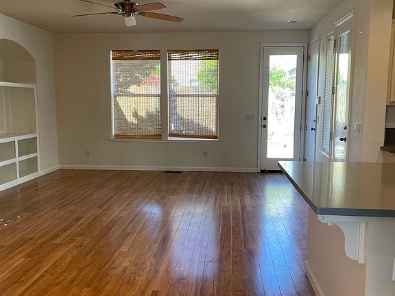 5th image of 306 Bouquet Cir
