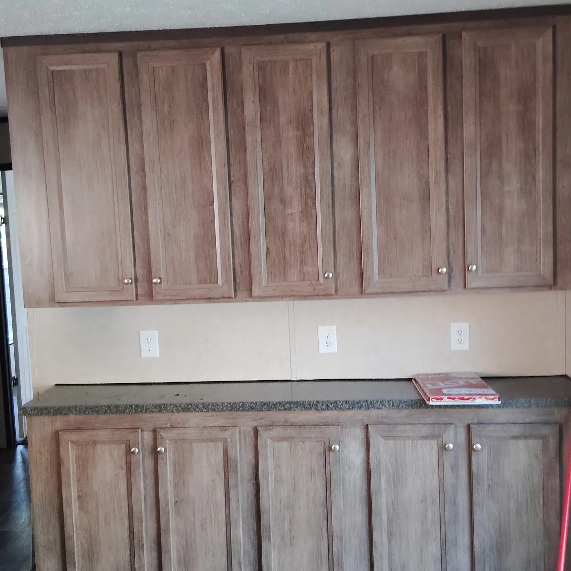 3 bed, 1280 sqft, $1,050 — Photo 2