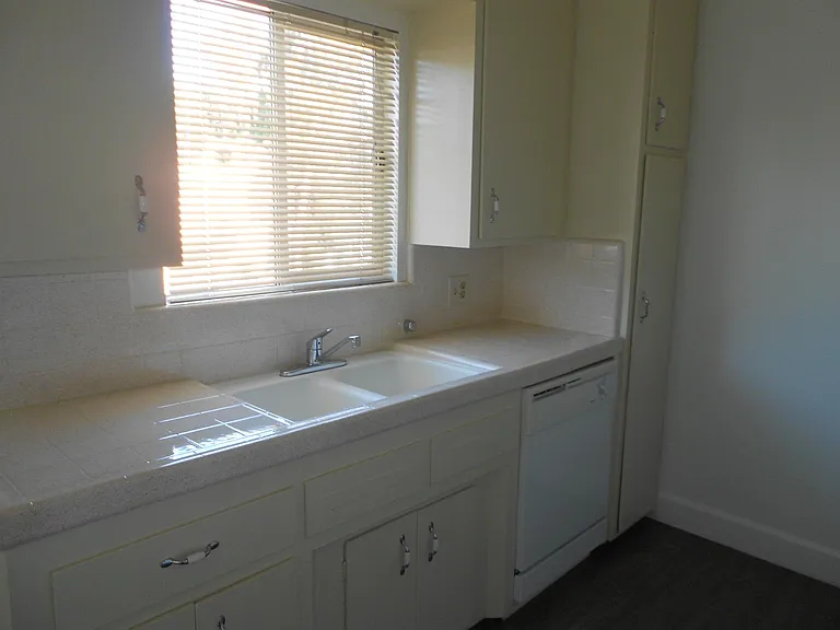 3721 Midvale Ave #11 — Photo 11