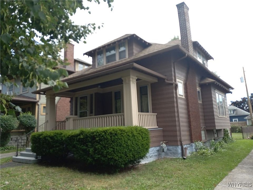 1st image of 15 Blaine Ave
