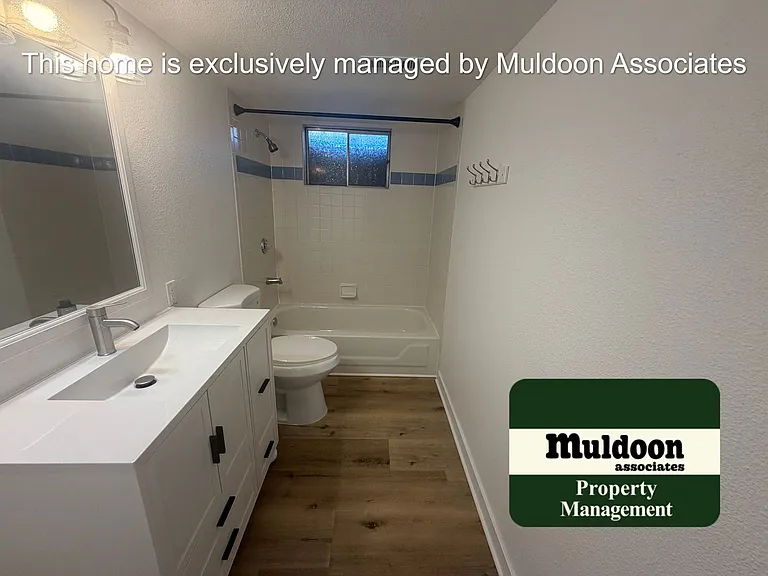 2958 Roche Dr N — Photo 28