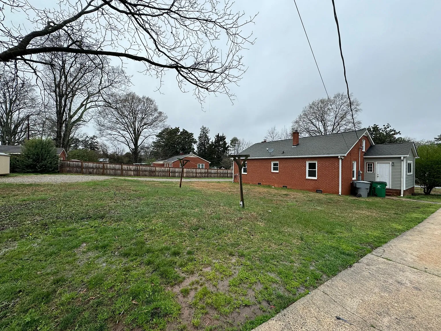 226 Owen Blvd — Photo 2