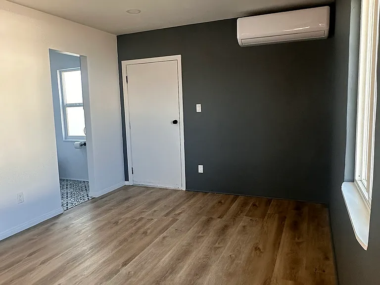 6545 Pine Ave #1 — Photo 3