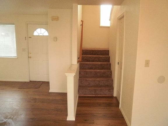 New Entry-Stairs_11272013