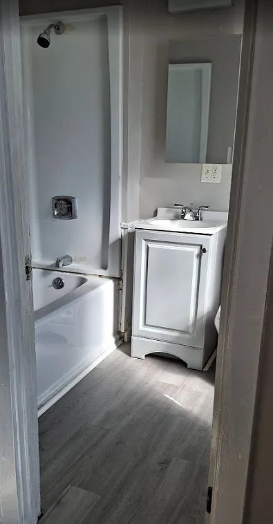 2 bed, 1100 sqft, $1,250 — Photo 3