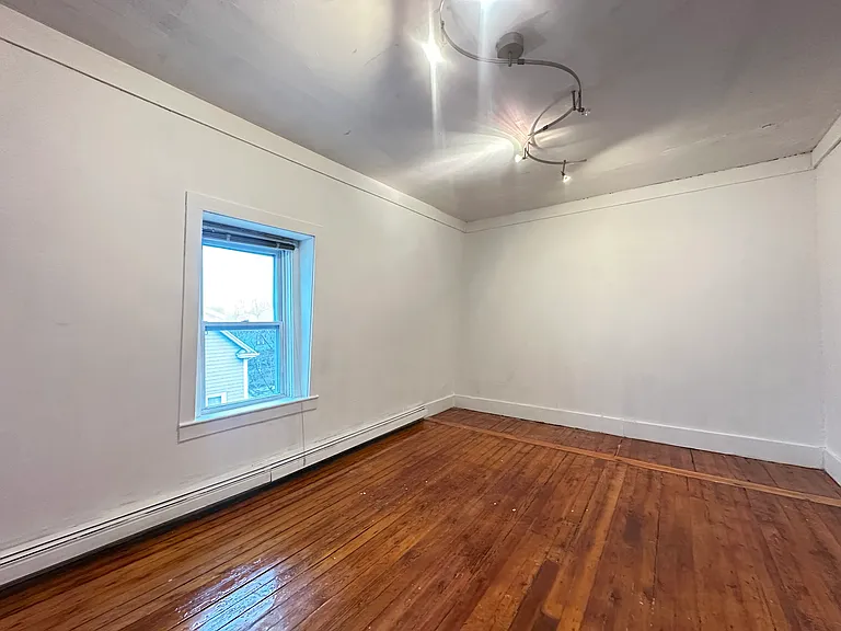 117 Almy St #3L — Photo 6