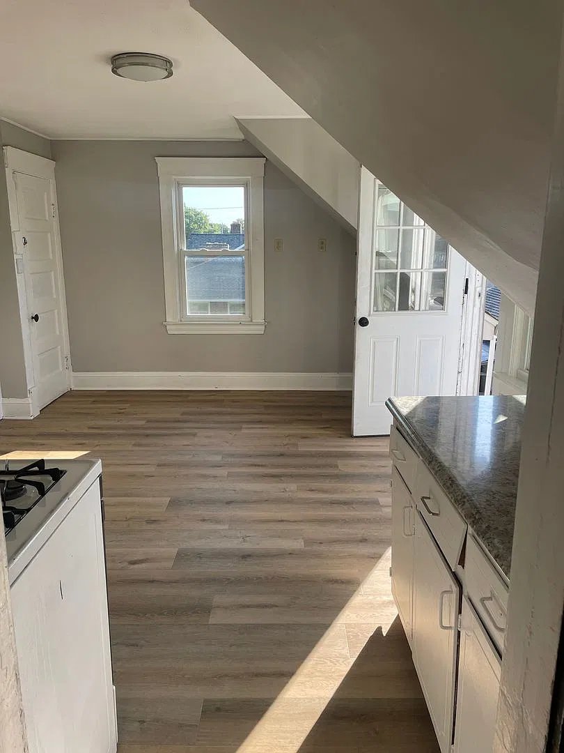 5977 Ridge Rd — Photo 4