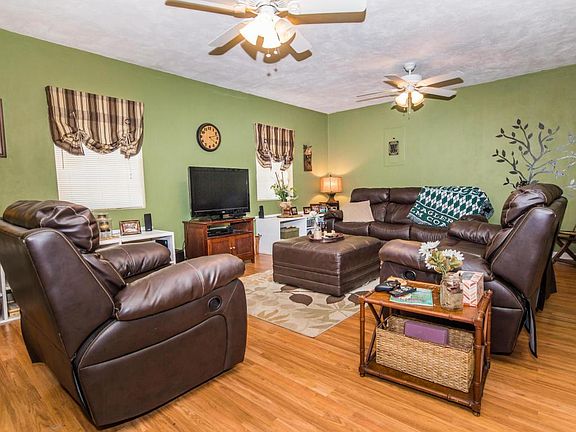 5th image of 270 Lowndes Ave