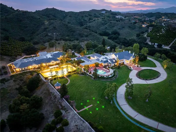 24331 Coto De Caza Dr, Trabuco Canyon, CA 92679