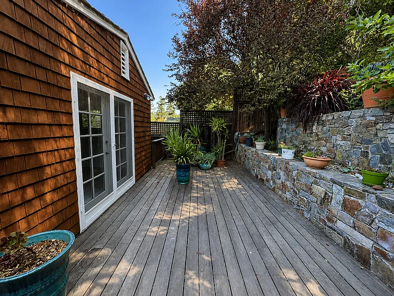 200 The Alameda — Photo 16