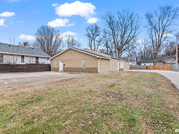 2224 S 9th St, Springfield, IL 62703