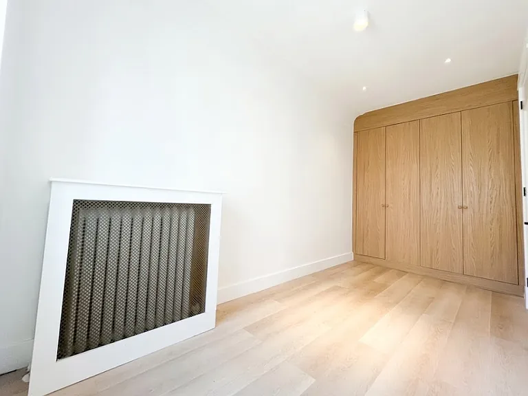 313 W 92nd St #6 — Photo 8