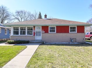2011 W Alvina Ave, Milwaukee, WI 53221