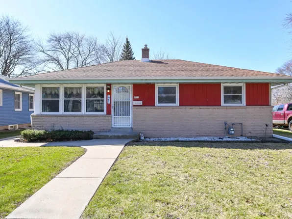 2011 West Alvina AVENUE, Milwaukee, WI 53221