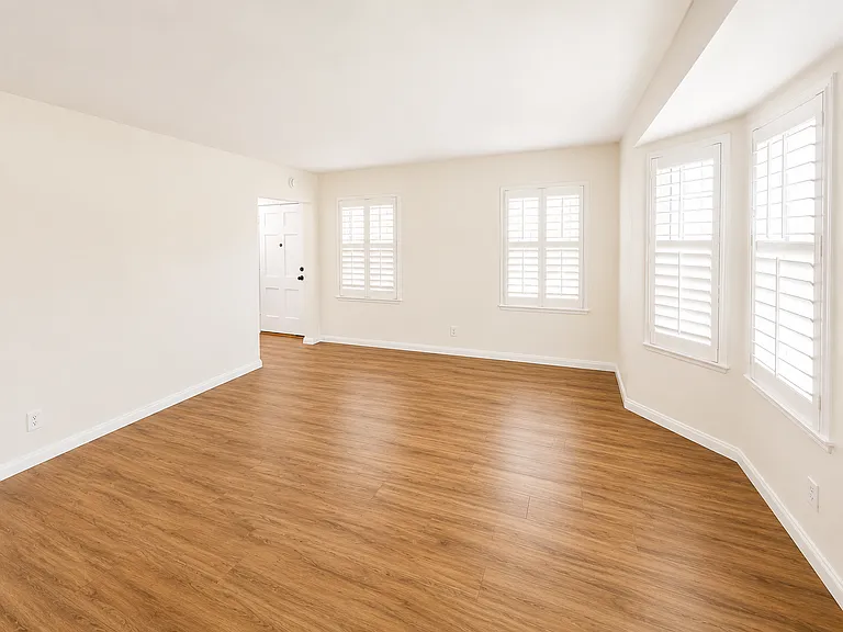 2157 W 109th Pl — Photo 6