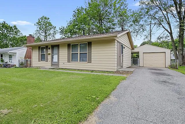 1617 Ivanhoe Way photo 1