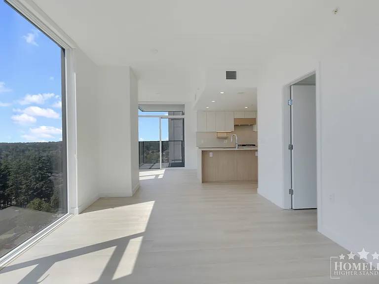 13573 98a Ave #1403 — Photo 8