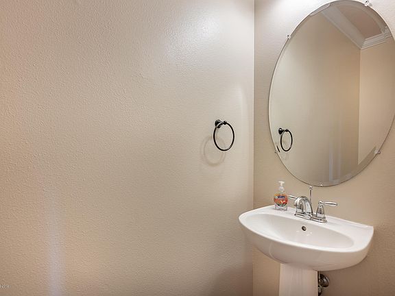 5th image of 700 Ventura Dr #700