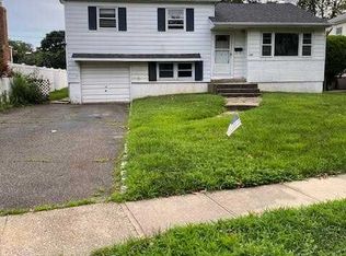 199 Thomas Powell Blvd, Farmingdale, NY 11735