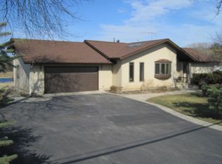 15508 Kishwaukee Valley Rd, Woodstock, IL 60098