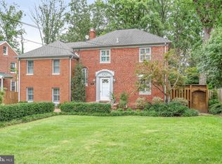 2309 Valley Dr, Alexandria, VA 22302