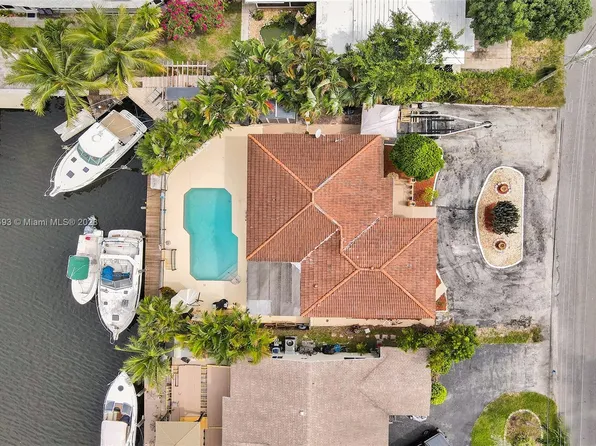 1851 SE 5th Ct, Pompano Beach, FL 33060