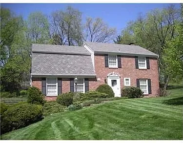 2416 Kings Ln photo 1