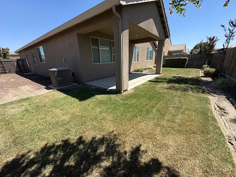 551 Montana De Oro St — Photo 26