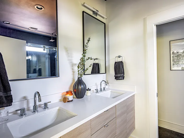 Ensuite bathroom