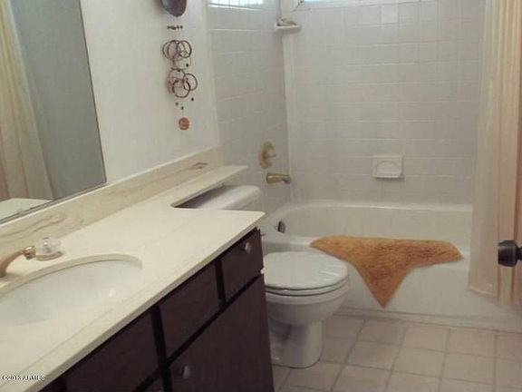 3rd image of 2508 E Larkspur Dr