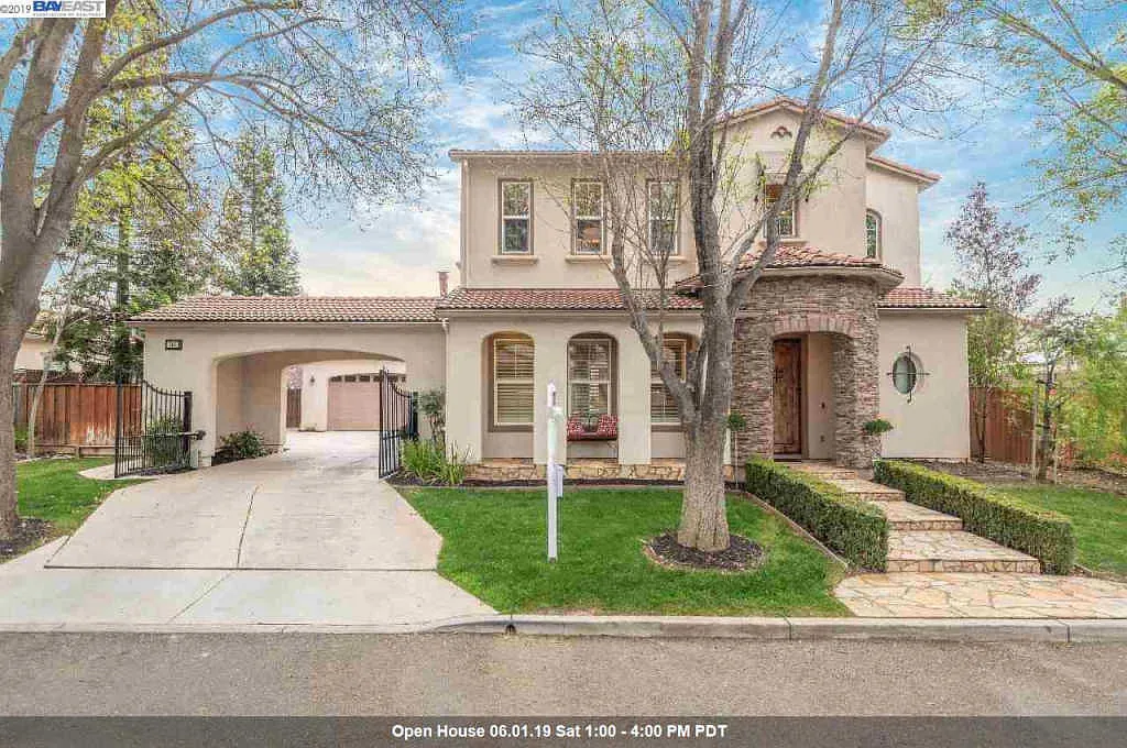 757 Vinci Way photo 1