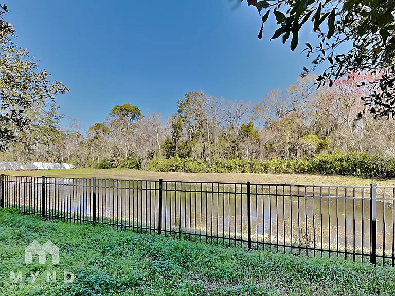 785 Henley Ct — Photo 17