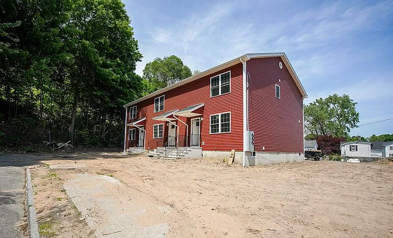 2 Vernon St #1 — Photo 15