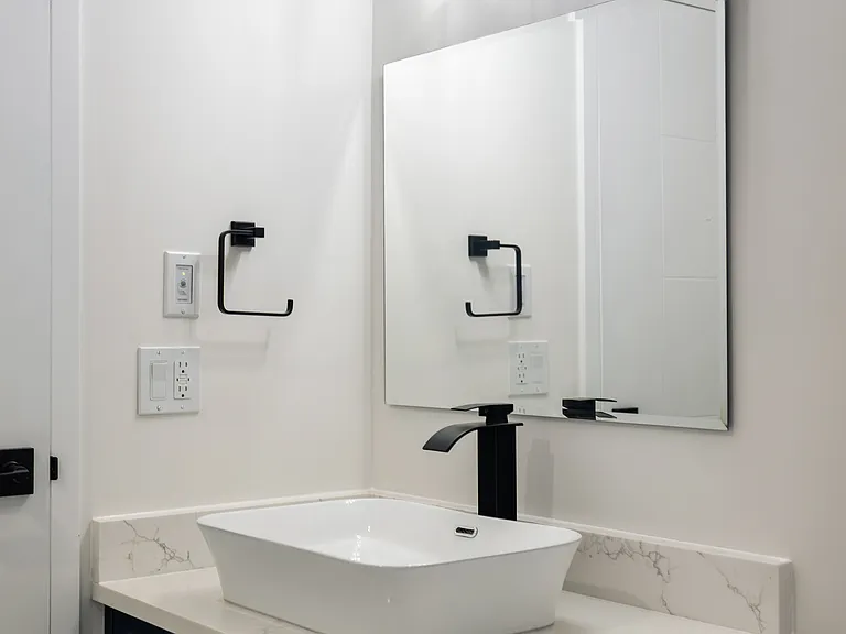 11 Merkel Manza Blvd — Photo 12