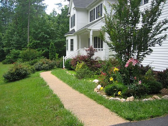 Warm and welcoming entryway